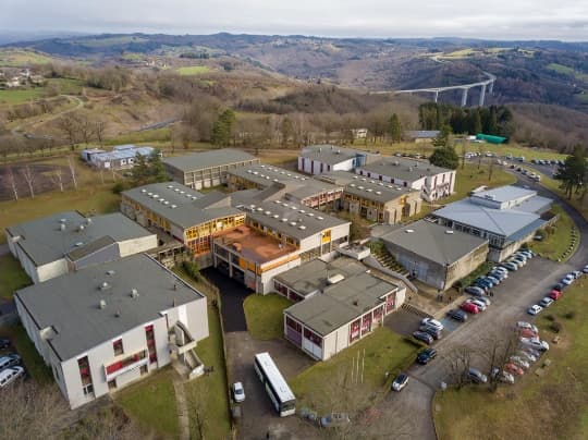Photo du projet Lycée Edgard Pisani – 9125 m² | Naves